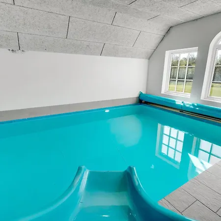 18-person Pool House With Hot Tub, Infrared Sauna And Activity Casa vacanze Ulfborg
