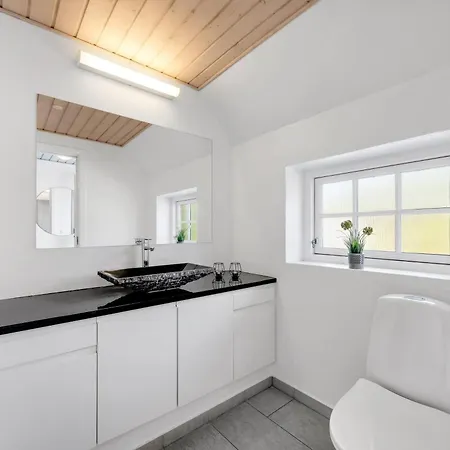 Holiday home 18-person Pool House With Hot Tub, Infrared Sauna And Activity *